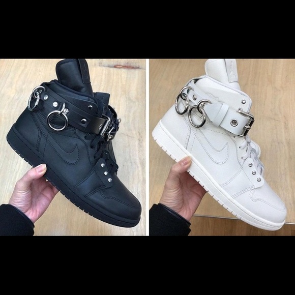 Comme Des Garçons x Nike Air Black Leather Jordan 1 High Sneakers - Picture 12 of 16